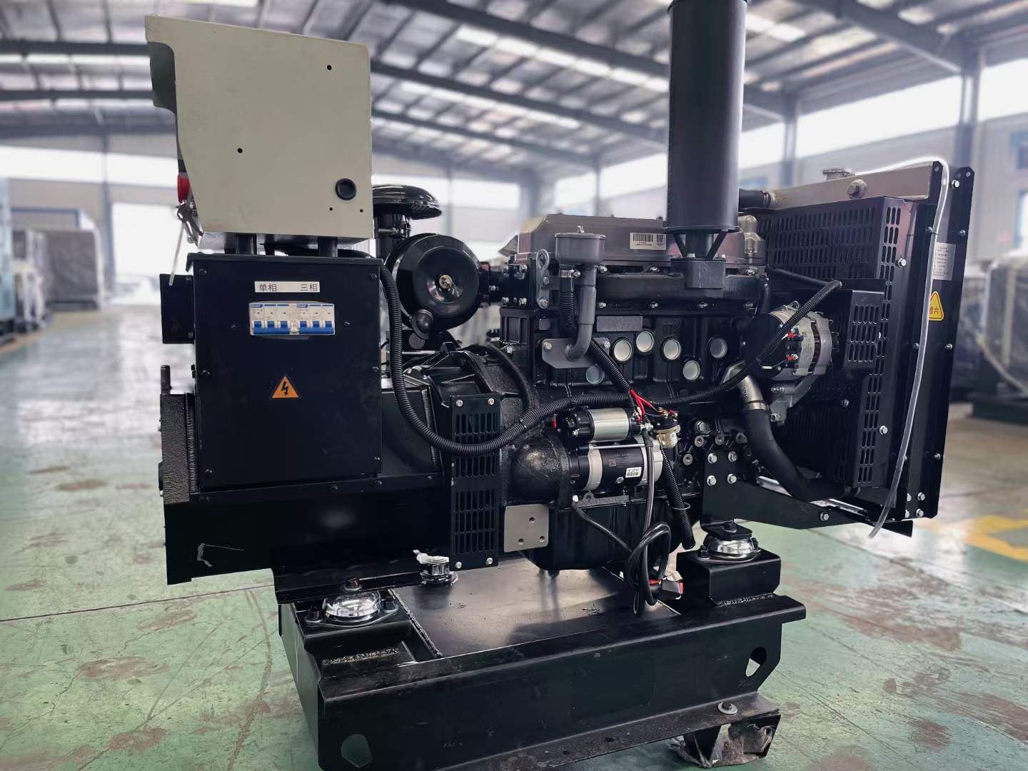 海港如何降低电感性负载对发电机的影响？