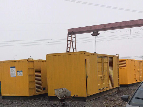 海港100kw柴油发电机组每小时油耗？