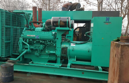 海港发电机组如何判断水冷式机油散热器内部是否需要清洗？