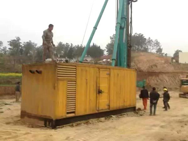 海港如何判断水冷式机油散热器密封件是否需要更换？